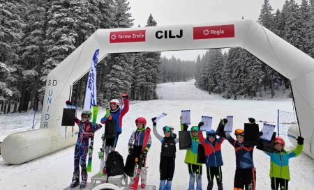 Smučaji tekmovali v slalomu na Rogli (7)